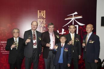 Articles 191 image3 hk2010 d